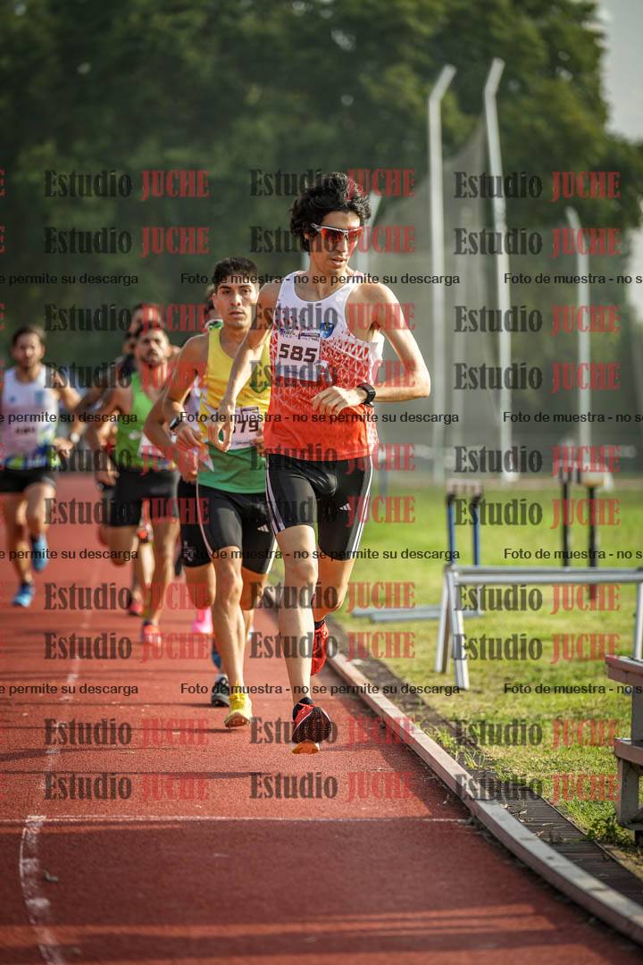 Fotos de los 3000 m llanos de varones