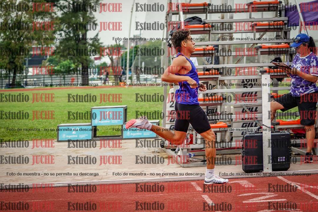 Fotos de los 800 m de varones
