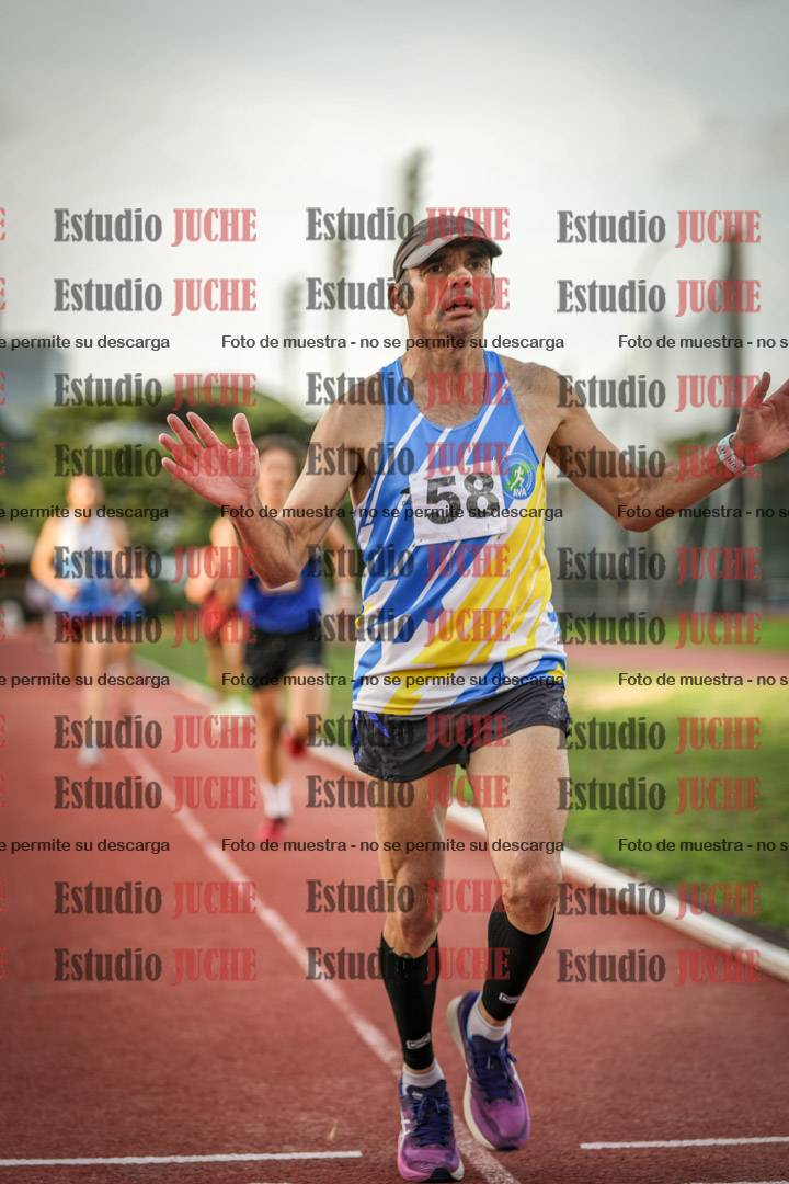 Fotos de los 3000 m llanos de varones