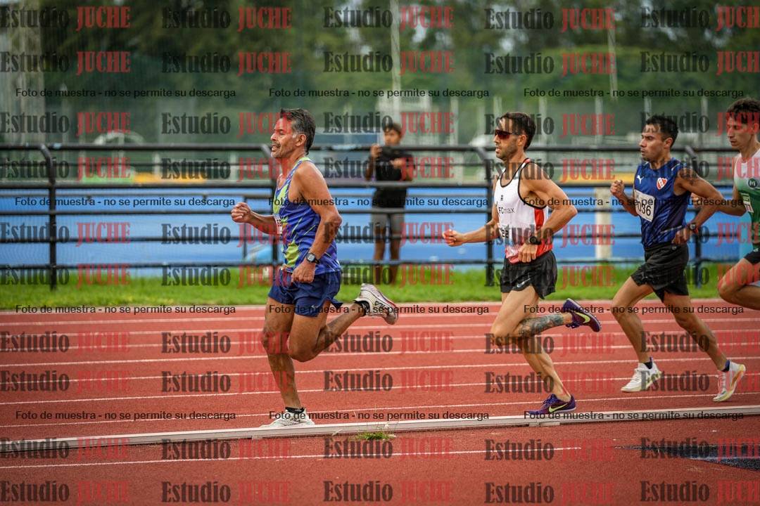 Fotos de los 3000 m llanos de varones