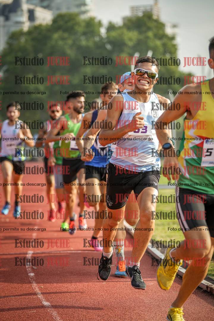 Fotos de los 3000 m llanos de varones