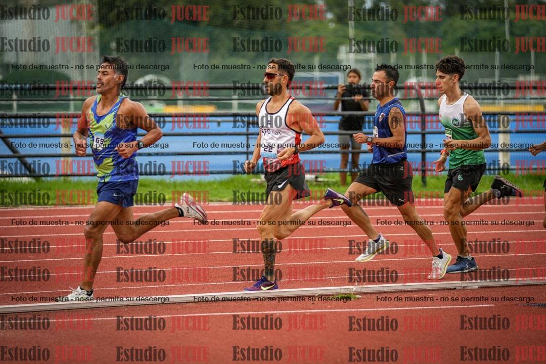 Fotos de los 3000 m llanos de varones