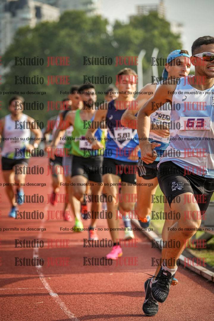 Fotos de los 3000 m llanos de varones