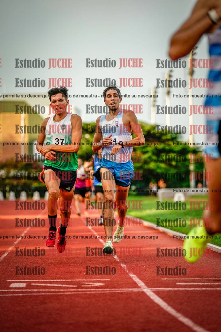 Fotos de los 1500 m llanos de varones