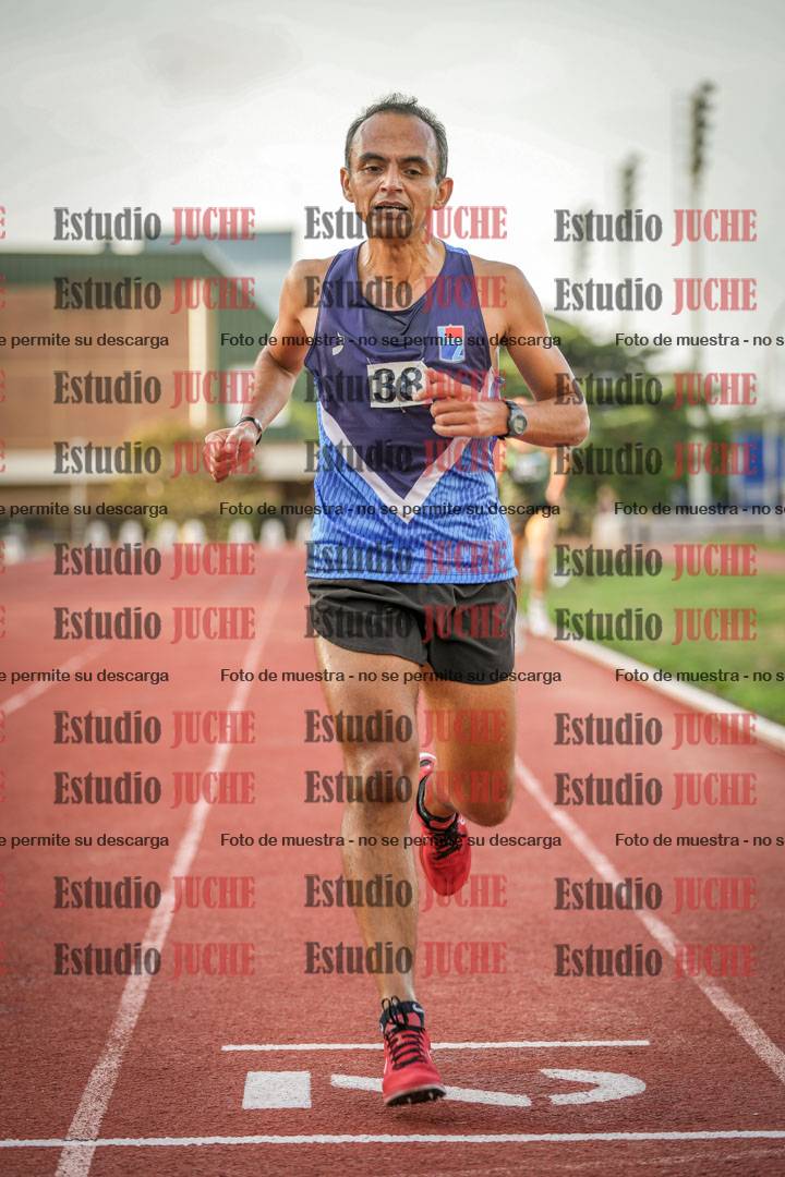 Fotos de los 3000 m llanos de varones