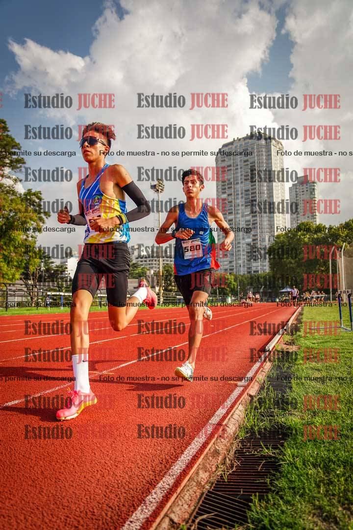 Fotos de los 3000 m llanos de varones