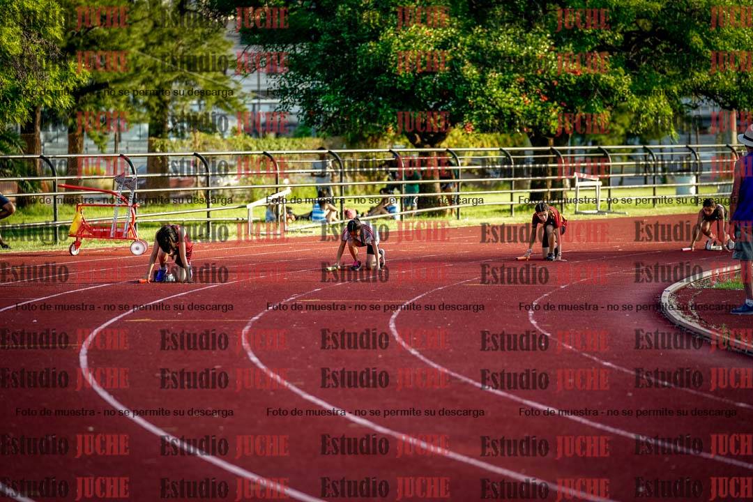 Fotos de las postas 4x50 m llanos de mujeres y varones