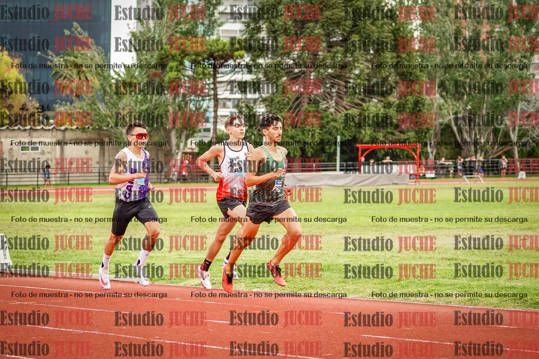Fotos de los 3000 m llanos de varones
