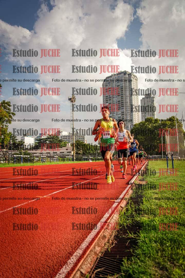 Fotos de los 3000 m llanos de varones