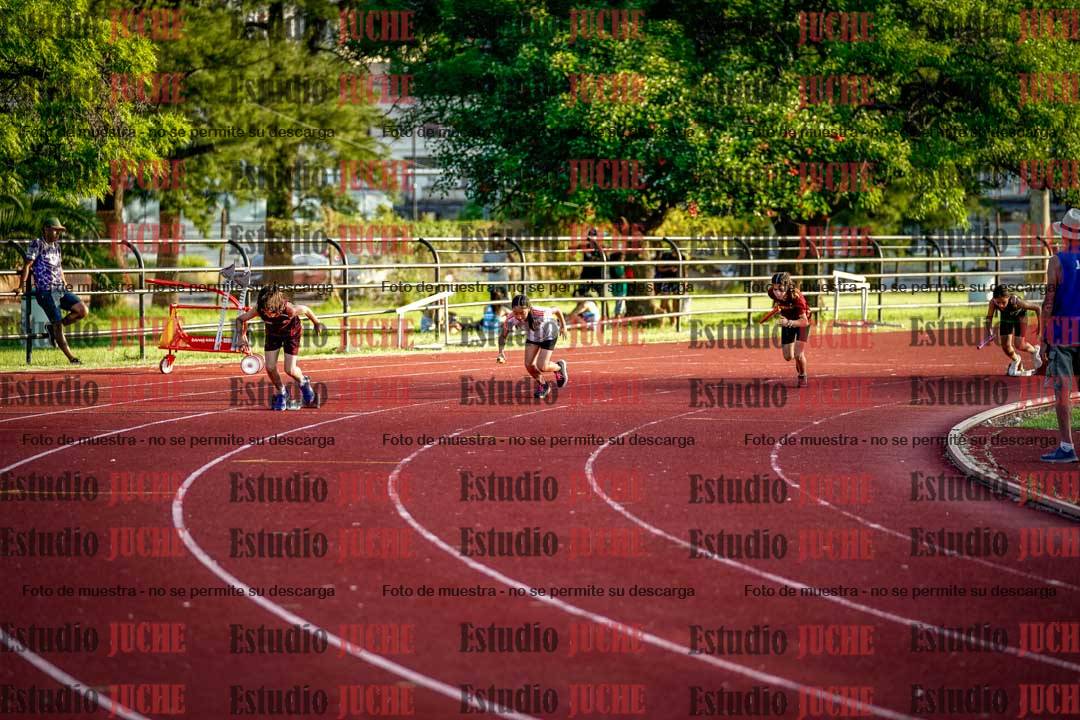 Fotos de las postas 4x50 m llanos de mujeres y varones