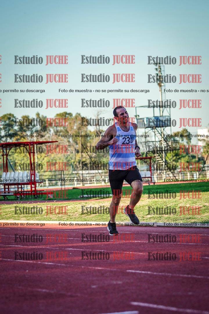 Fotos de los 3000 m llanos de varones