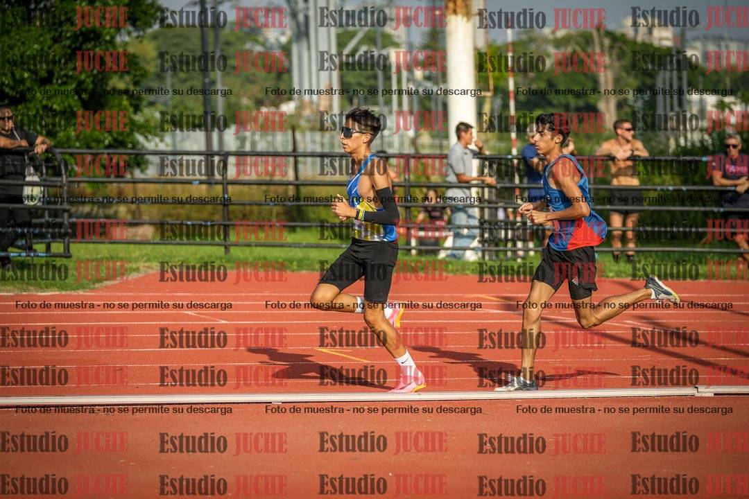 Fotos de los 3000 m llanos de varones