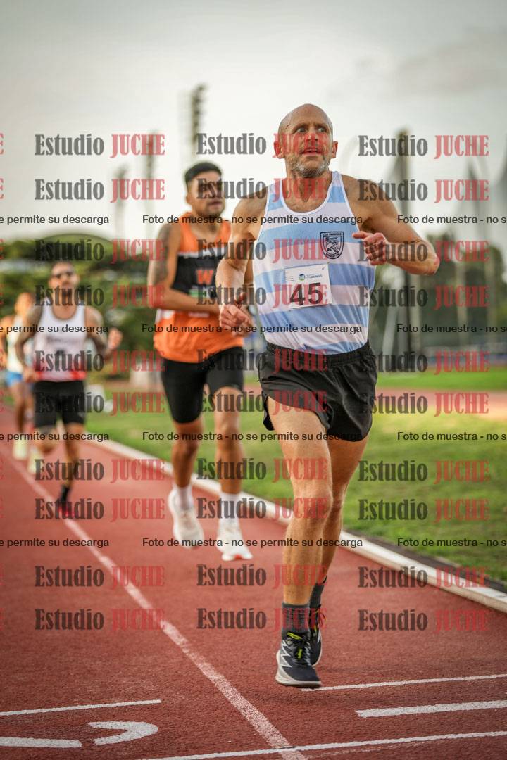 Fotos de los 3000 m llanos de varones