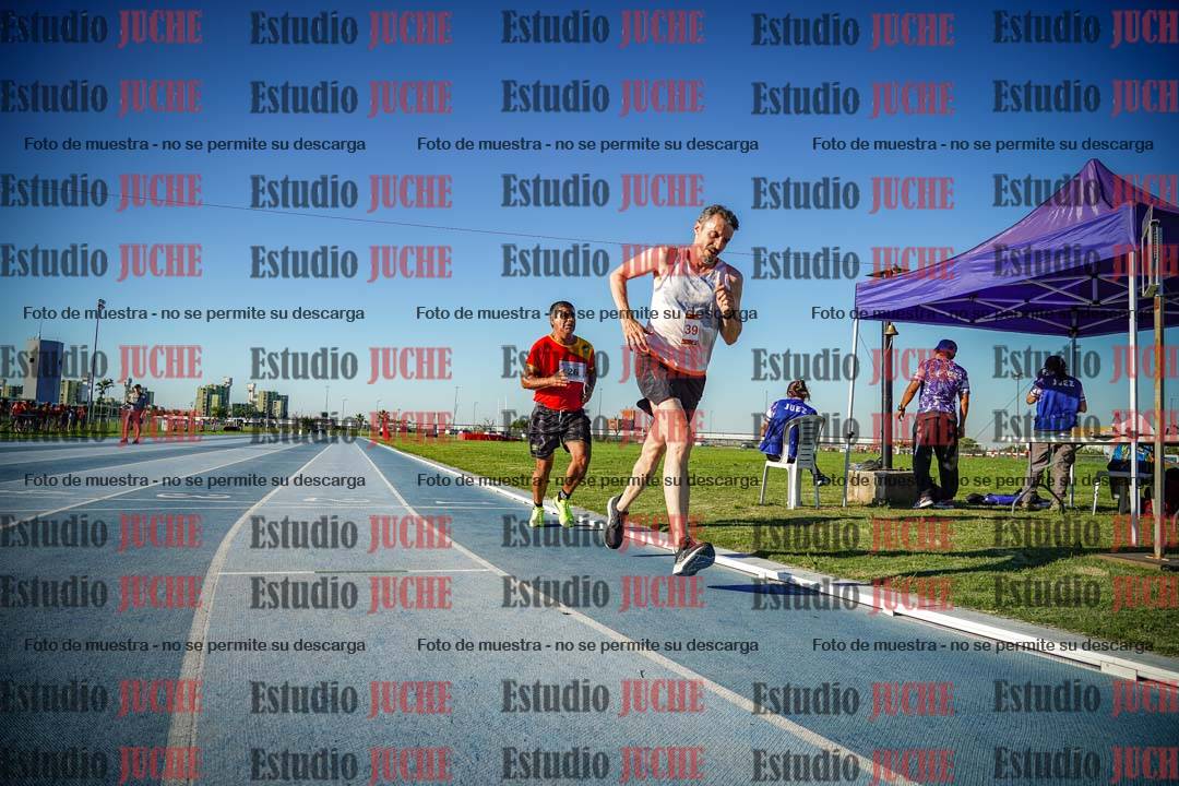 Fotos de los 3000 m llanos de varones