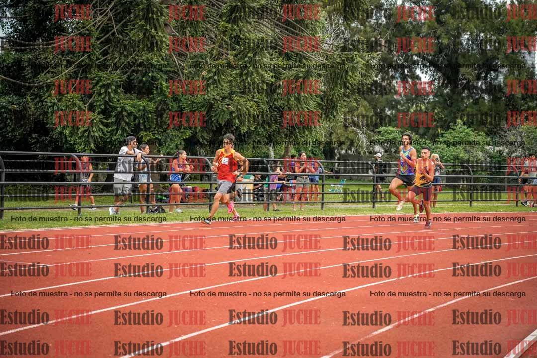 Fotos de los 800 m de varones
