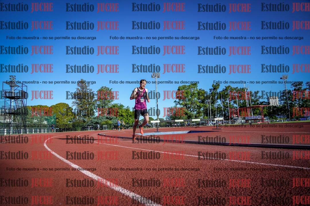 Fotos de los 3000 m llanos de varones