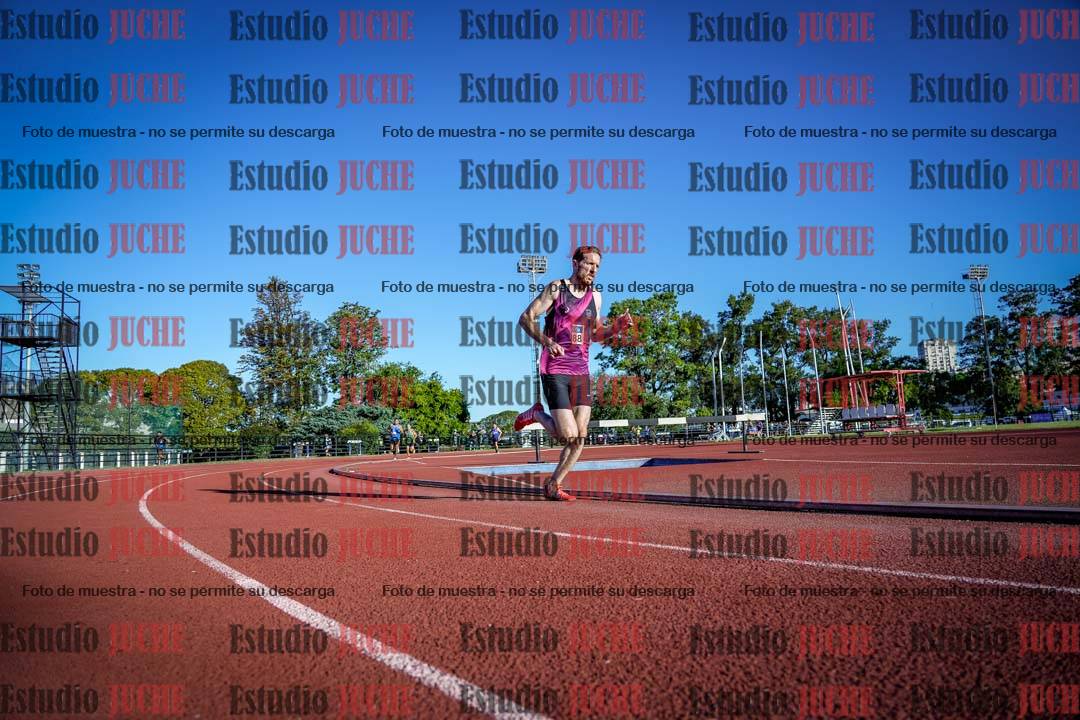 Fotos de los 3000 m llanos de varones