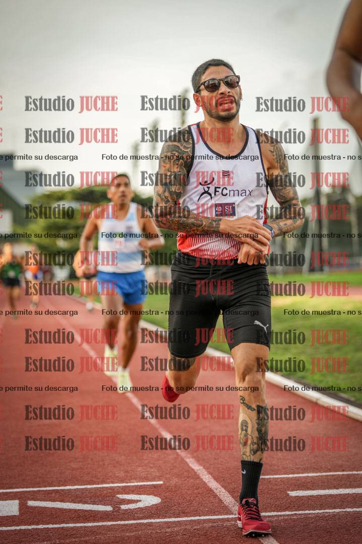 Fotos de los 3000 m llanos de varones
