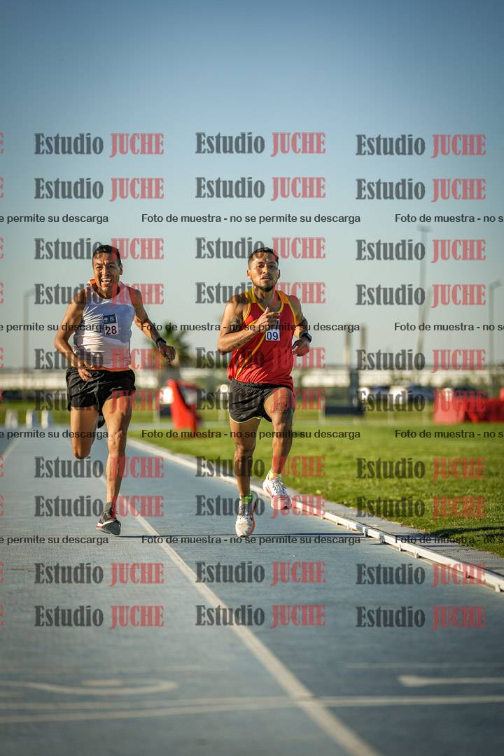 Fotos de los 3000 m llanos de varones