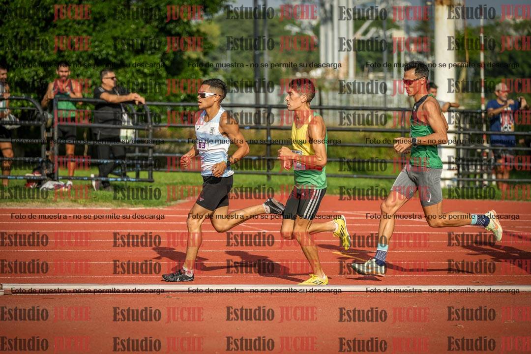 Fotos de los 3000 m llanos de varones