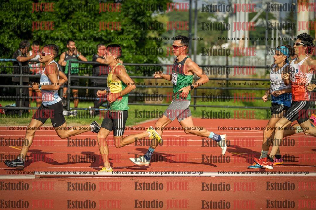 Fotos de los 3000 m llanos de varones