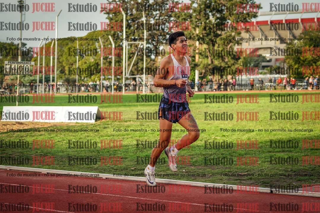 Fotos de los 3000 m llanos de varones