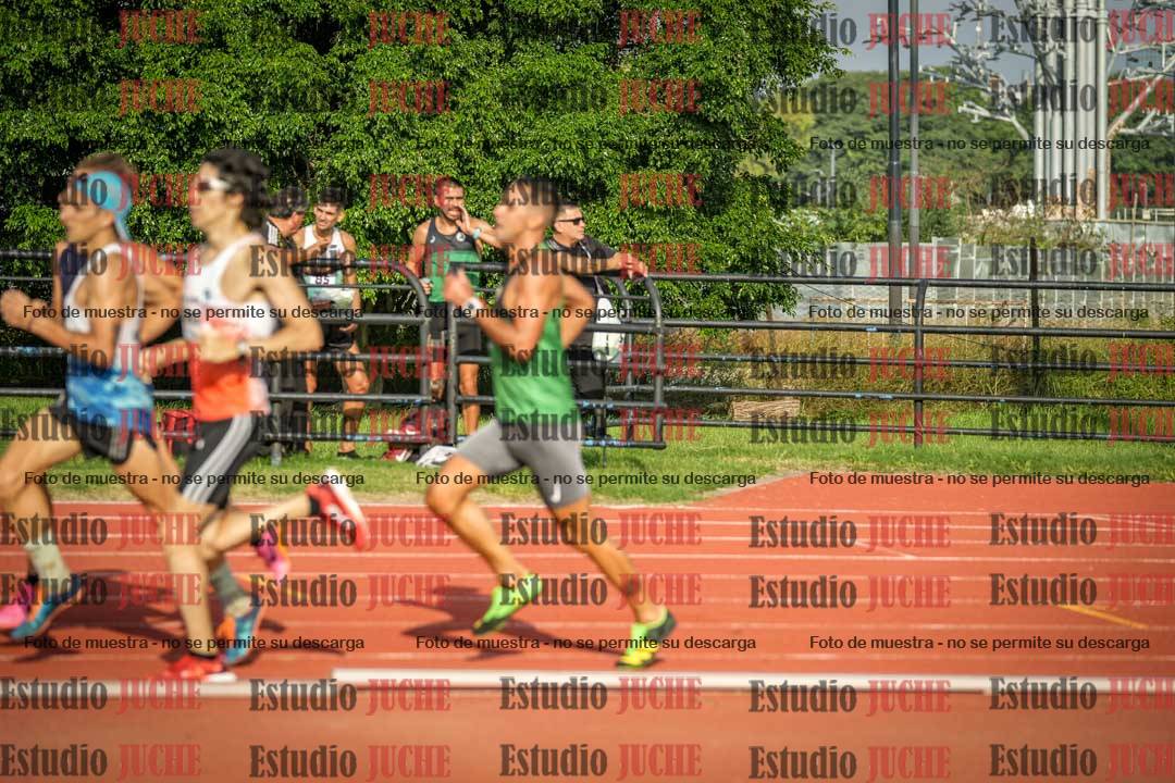Fotos de los 3000 m llanos de varones