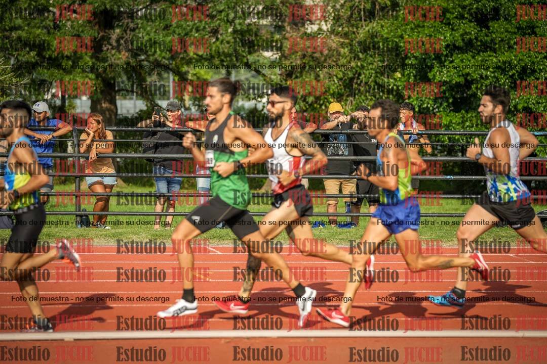 Fotos de los 3000 m llanos de varones