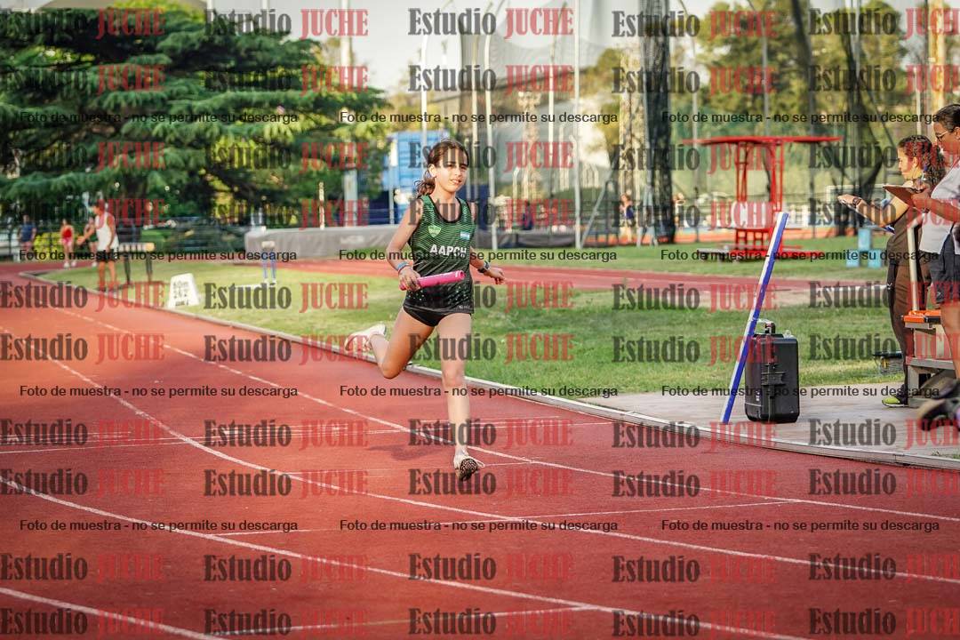 Fotos de las postas 4x50 m llanos de mujeres y varones