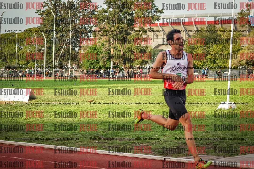 Fotos de los 3000 m llanos de varones