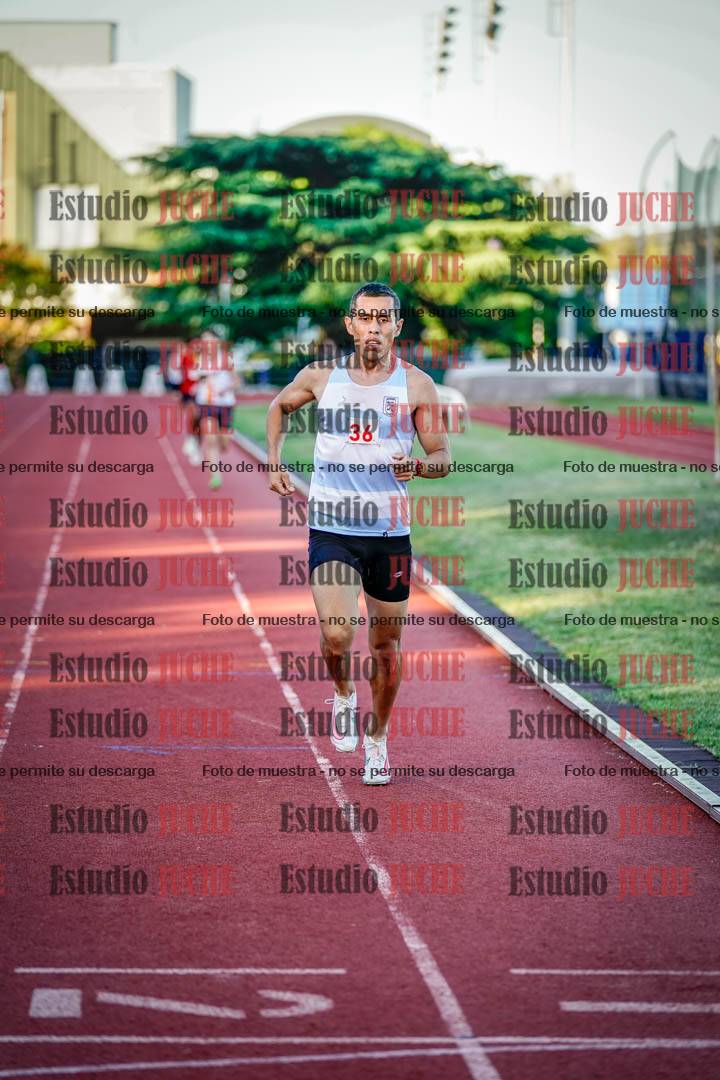 Fotos de los 3000 m llanos de varones