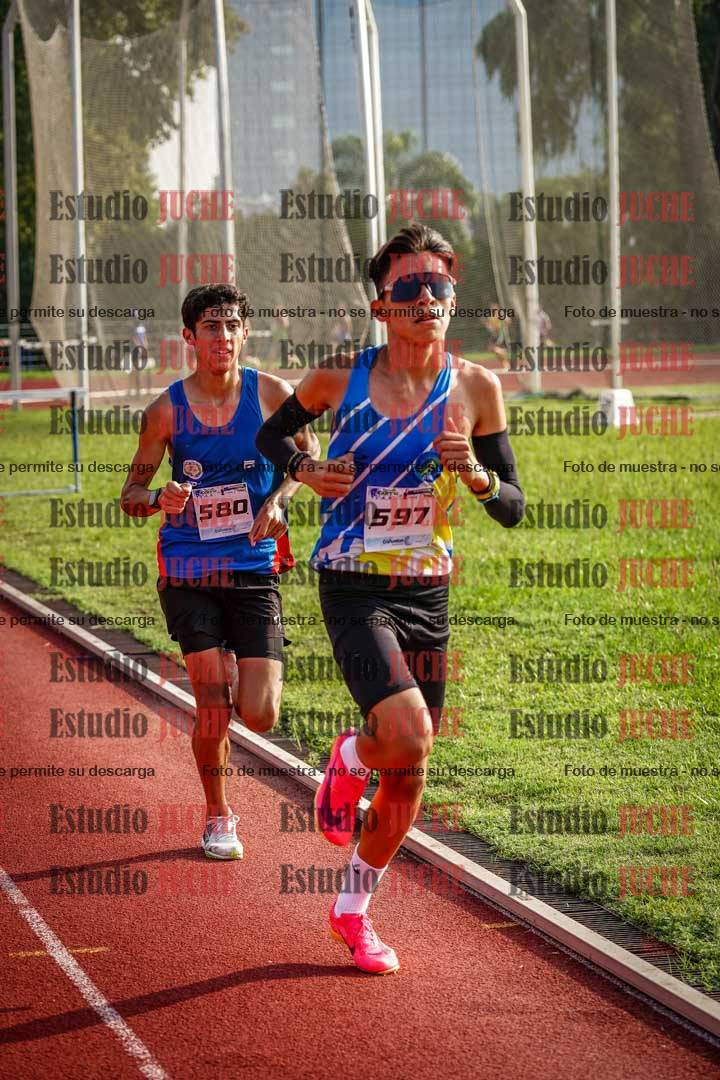 Fotos de los 3000 m llanos de varones