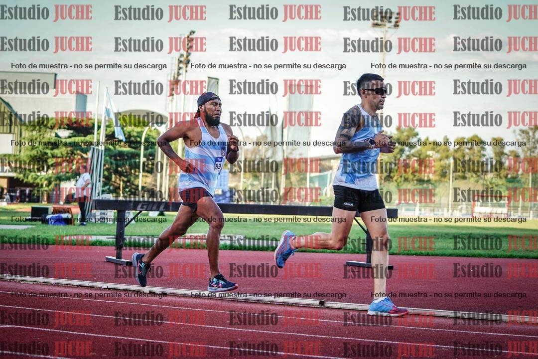 Fotos de los 3000 m llanos de varones