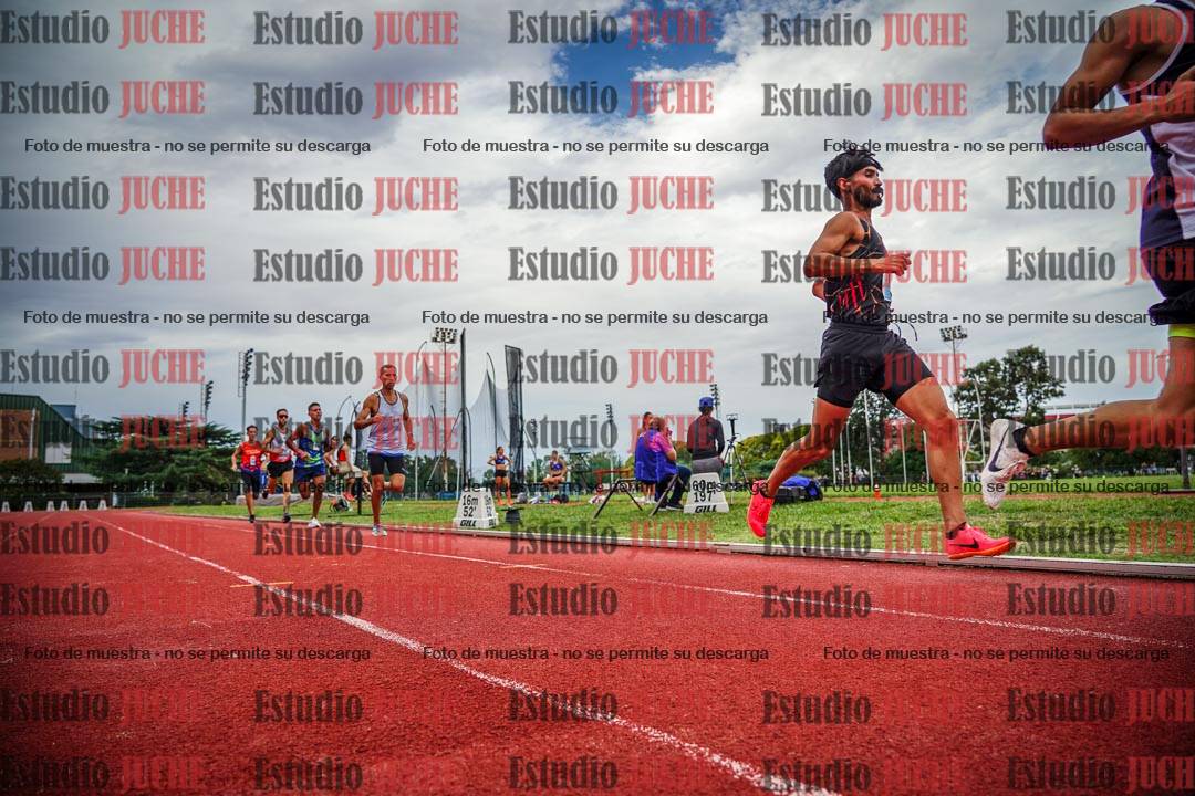 Fotos de los 3000 m llanos de varones