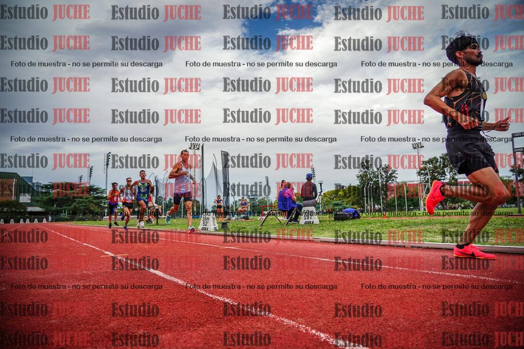 Fotos de los 3000 m llanos de varones