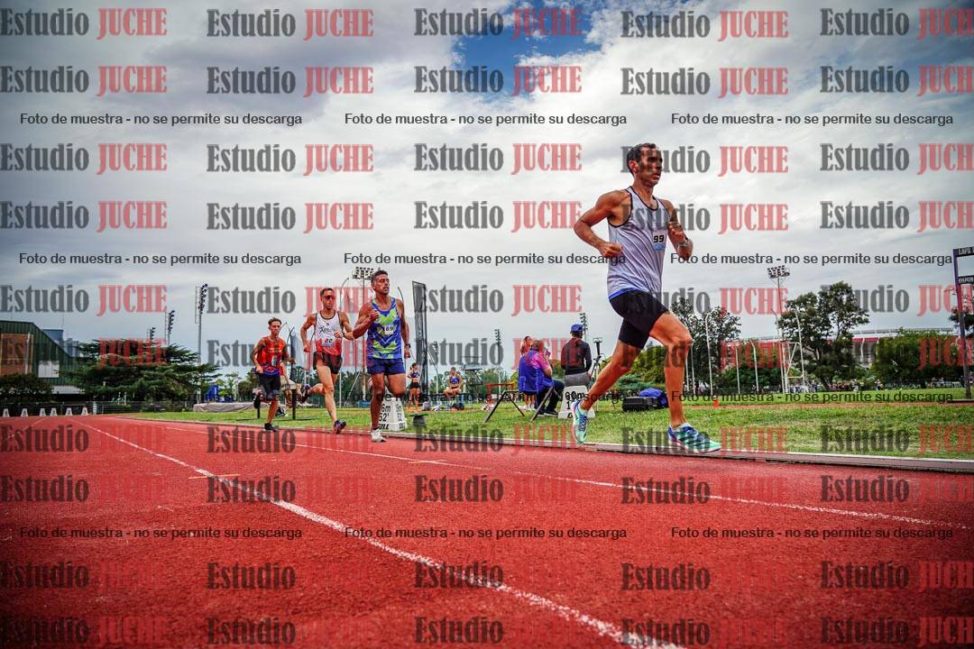 Fotos de los 3000 m llanos de varones