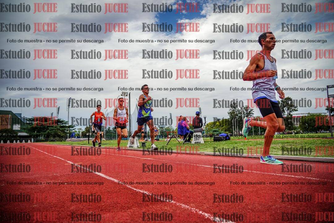 Fotos de los 3000 m llanos de varones