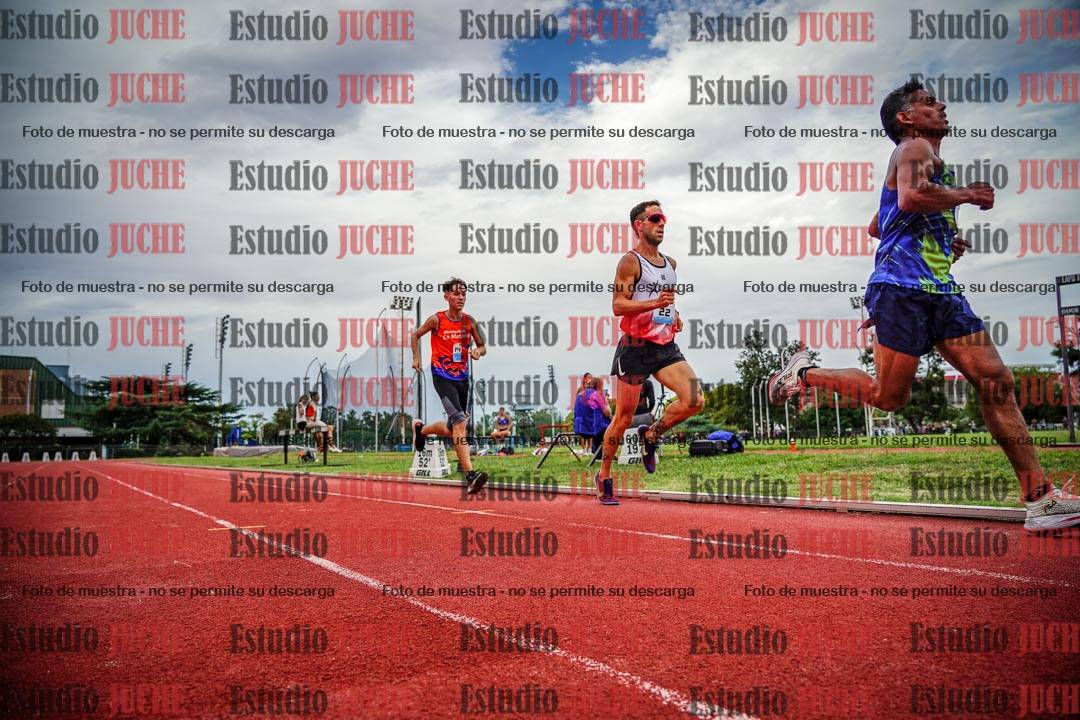 Fotos de los 3000 m llanos de varones