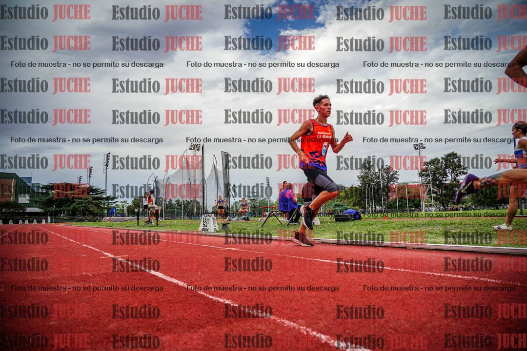 Fotos de los 3000 m llanos de varones