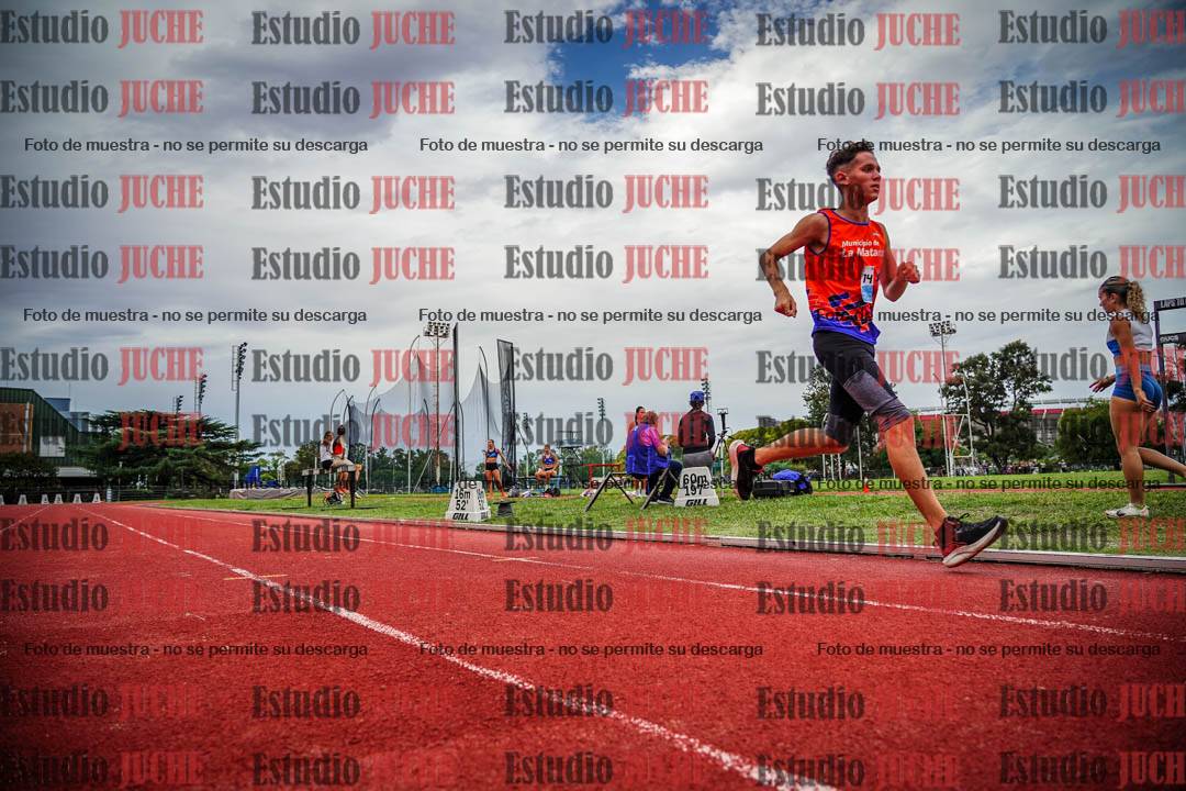 Fotos de los 3000 m llanos de varones
