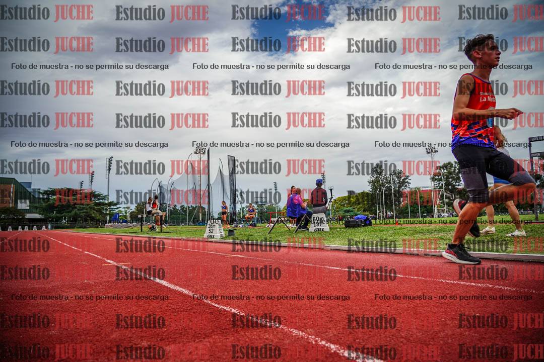Fotos de los 3000 m llanos de varones
