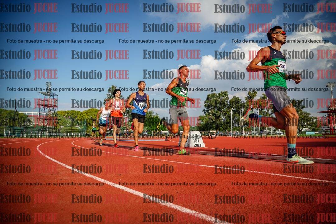 Fotos de los 3000 m llanos de varones
