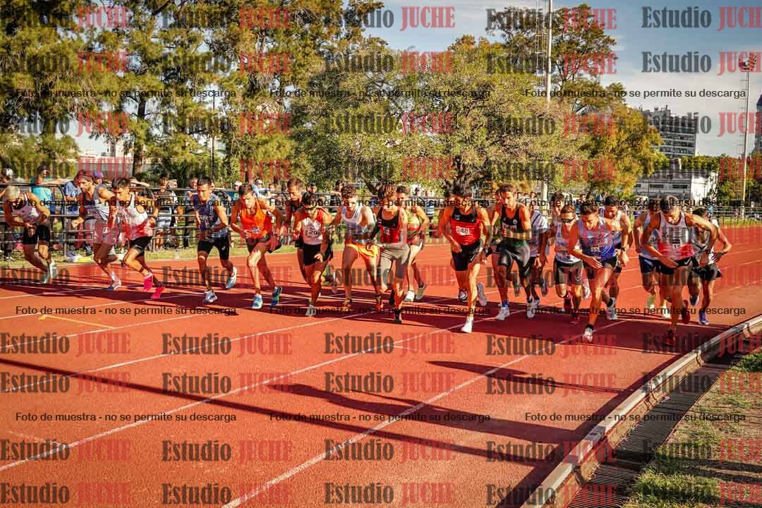 Fotos de los 3000 m llanos de varones