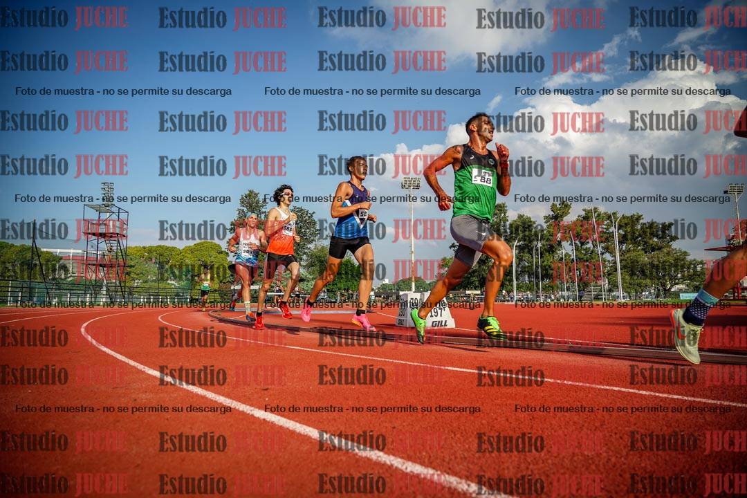 Fotos de los 3000 m llanos de varones