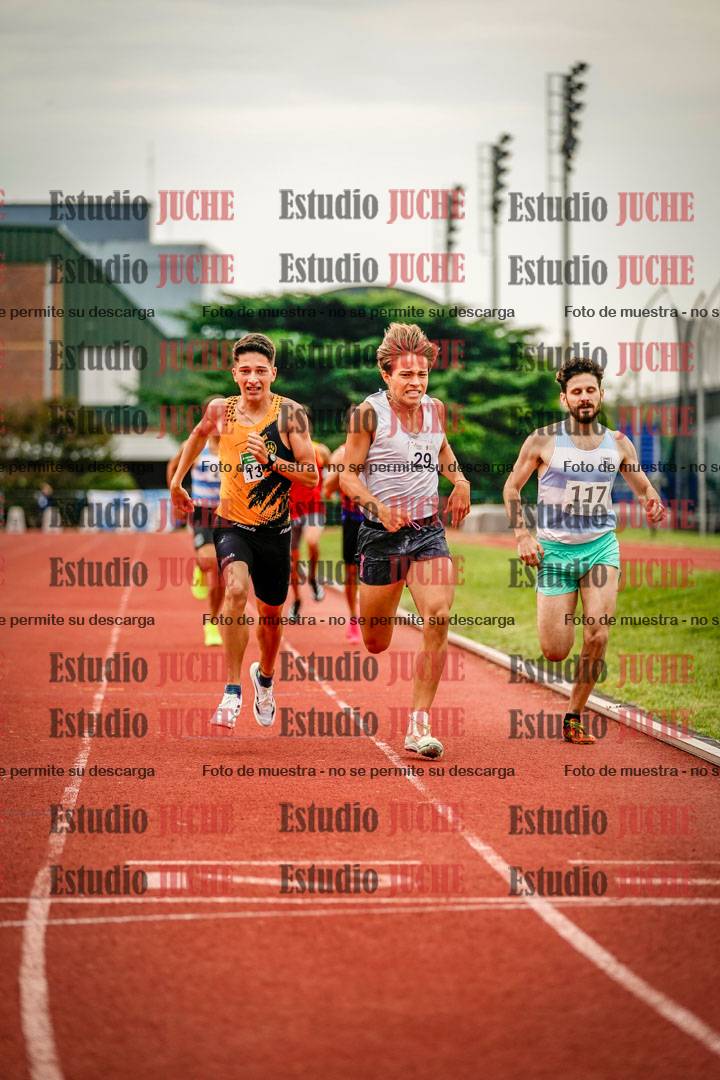 Fotos de los 800 m de varones