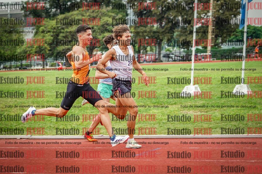 Fotos de los 800 m de varones