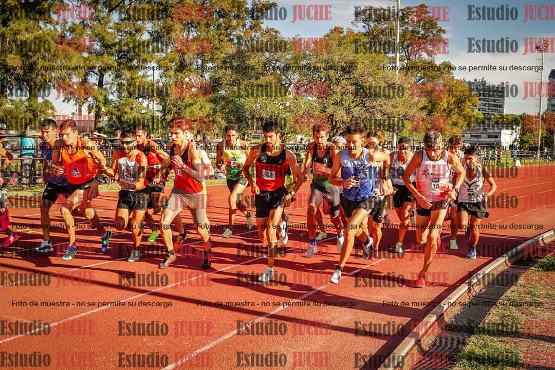 Fotos de los 3000 m llanos de varones
