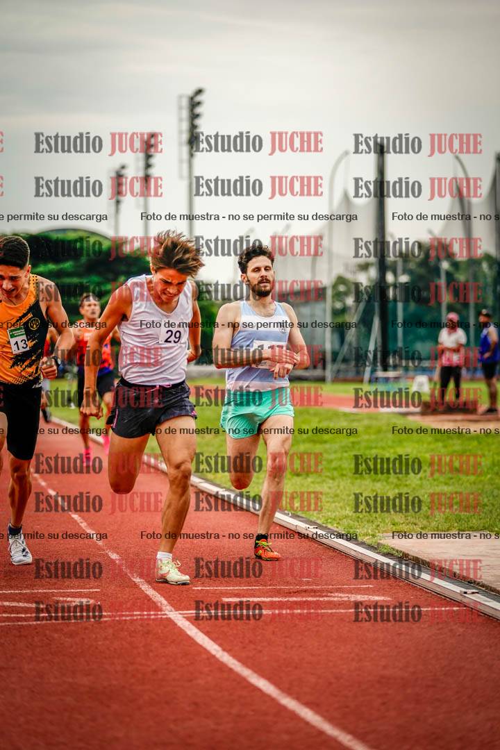 Fotos de los 800 m de varones