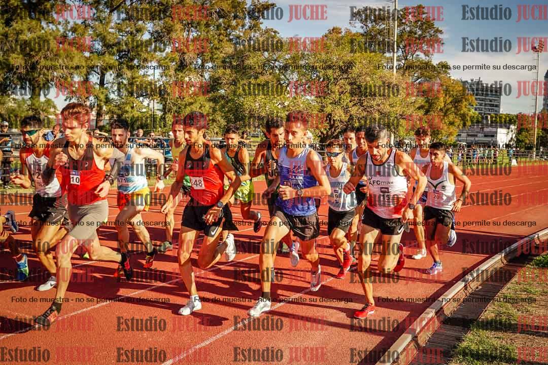 Fotos de los 3000 m llanos de varones