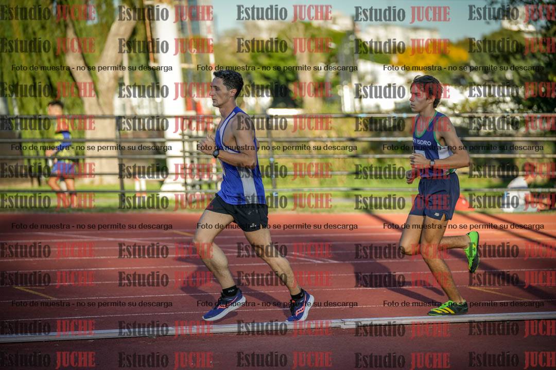 Fotos de los 3000 m llanos de varones